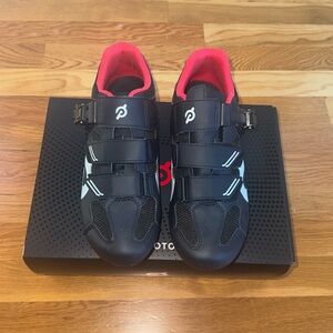 Peloton cycling shoes. Like new.